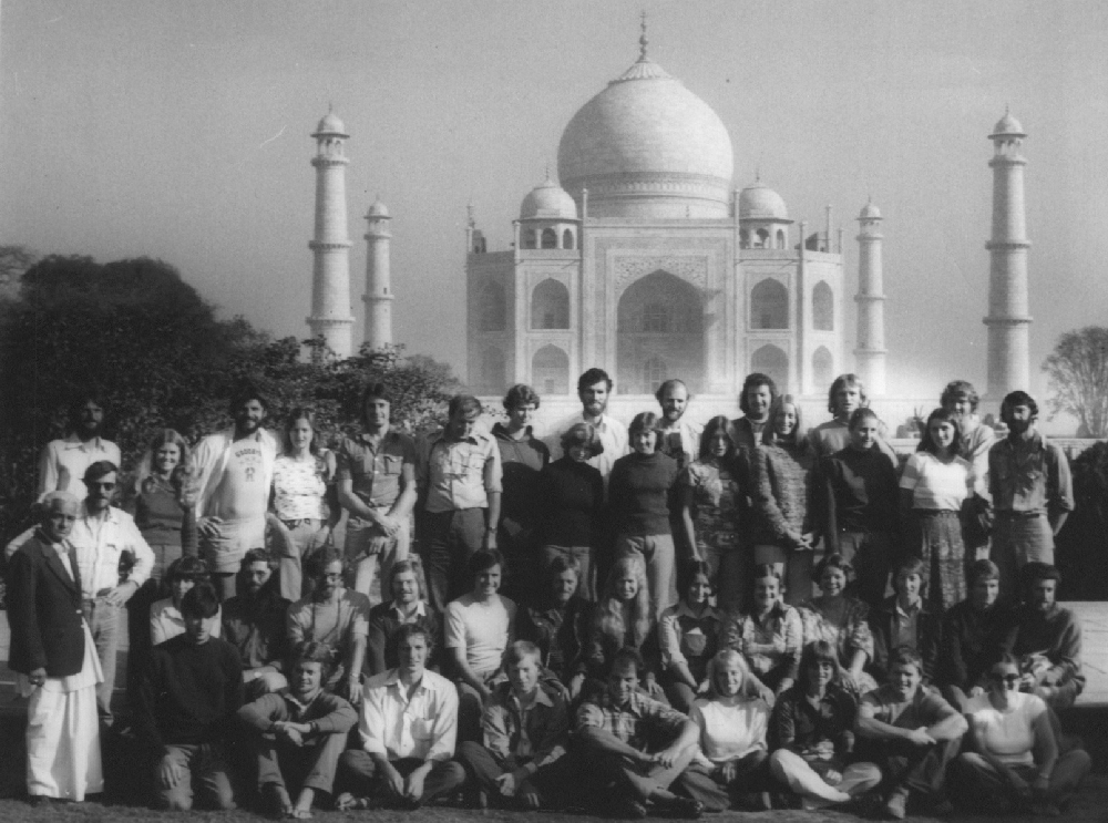 SK1070 Group Photo 1977